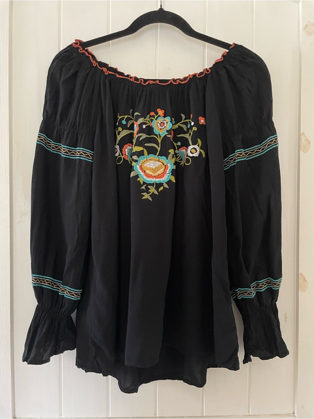 Melissa Paige Black Embroidered Boho Blouse Top size M Long Sleeve